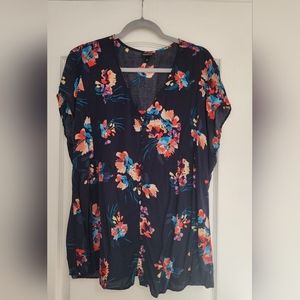Torrid, size 2, woman's top, cap sleeves, dark navy blue with a floral pattern
